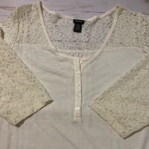 Torrid size 3 :: Top